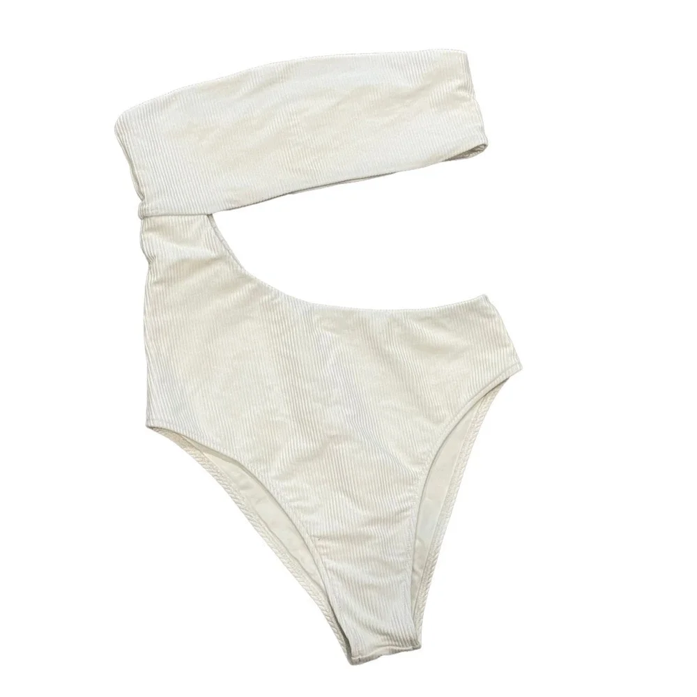 Frankies Bikinis 88% nylon